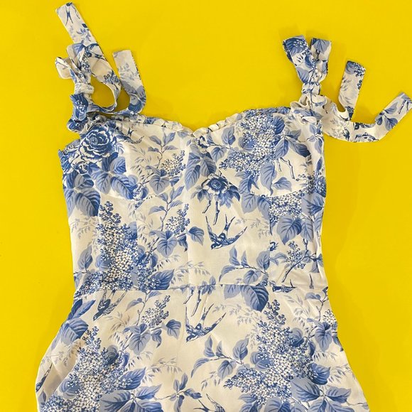 Reformation Nikita Dress in Pompadour - Picture 12 of 16